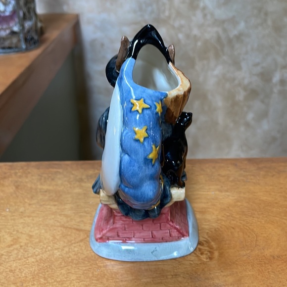 Halloween Witching-Time Bunnykins Royal Doulton Toby Jug Figurine - Picture 6 of 12